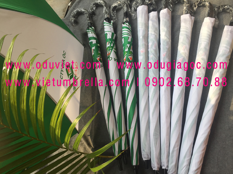 xưởng sản xuất ô dù cầm tay in logo quảng cáo